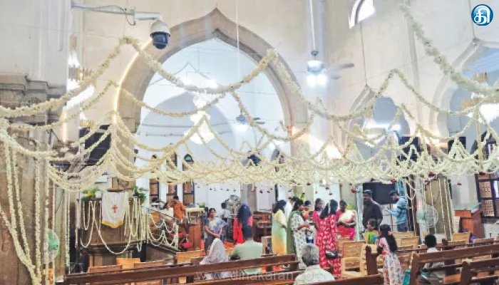 ஈஸ்டர் பண்டிகையையொட்டி தேவாலயங்களில் சிறப்பு பிரார்த்தனை
