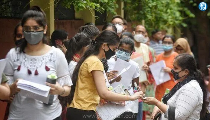 நீட் நுழைவுத் தேர்வுக்கான ஹால் டிக்கெட் இணையதளத்தில் வெளியீடு