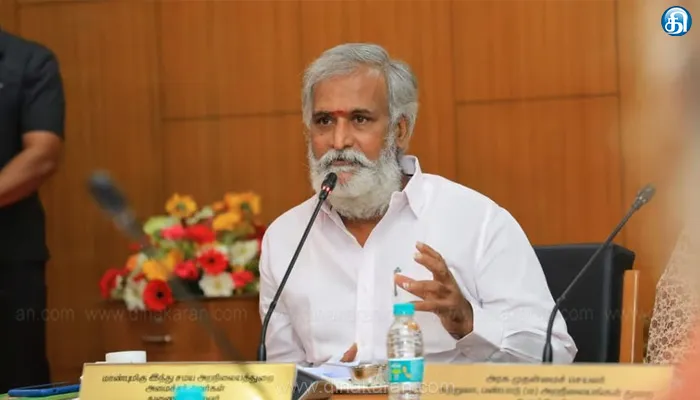 தெய்வ கோஷங்களோடும் திருமுறை, திருப்புகழோடும் கோயில்களில் குடமுழுக்கு: அமைச்சர் சேகர்பாபு பேச்சு