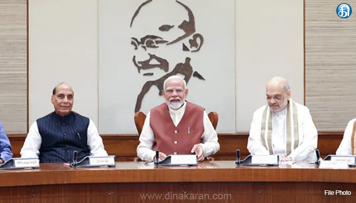 பஹல்காம் தாக்குதலைத் தொடர்ந்து பிரதமர் மோடி இல்லத்தில் அமைச்சரவை கூட்டம்