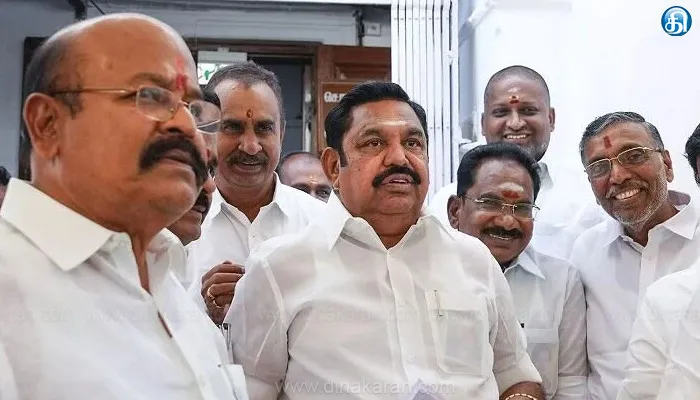 பேரவையில் இருந்து அதிமுக வெளிநடப்பு