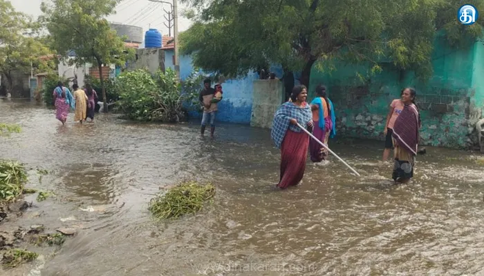 திருப்பூரில் பெய்த கனமழை; வீடுகளுக்குள் மழைநீர் புகுந்ததால் மக்கள் அவதி!
