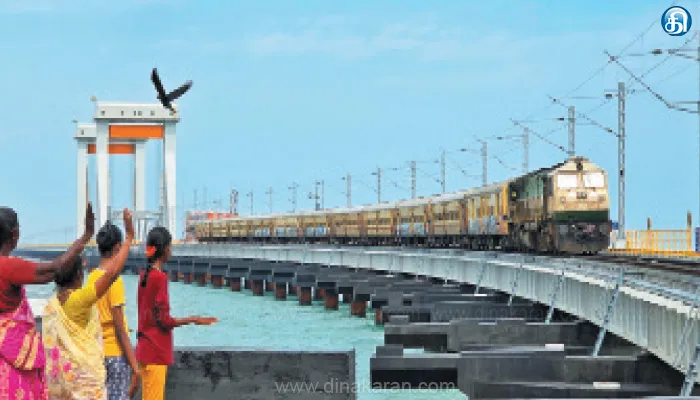 835 நாட்களுக்கு பிறகு பாம்பன் புதிய பாலத்தில் முழுவீச்சில் ரயில்கள் இயக்கம்: பரபரப்பானது ராமேஸ்வரம்