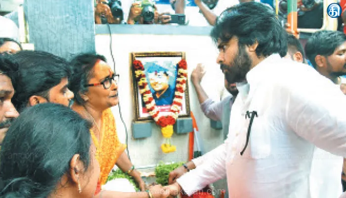 பயங்கரவாதிகளை தேடி தேடி ஒழிக்க வேண்டும்: ஆந்திர துணை முதல்வர் ஆவேசம்
