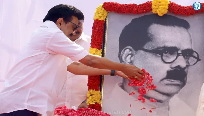 இருண்ட வீட்டில் குடும்ப விளக்கேற்றிய இசையமுது பாவேந்தர் பாரதிதாசன் புகழ் ஓங்குக: முதலமைச்சர் மு.க.ஸ்டாலின் புகழாரம்!!