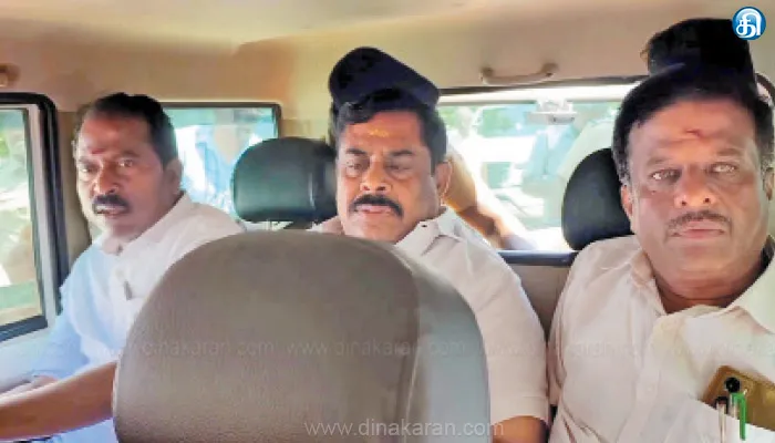 அரூர் அருகே ஆய்வுக்கு சென்றபோது தடுத்து அமைச்சருடன் வாக்குவாதம் அதிமுக எம்எல்ஏக்கள் கைது