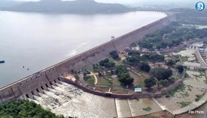 மேட்டூர் அணைக்கு நீர் வரத்து இன்று காலை நிலவரப்படி விநாடிக்கு 2,323 கன அடி அதிகரிப்பு