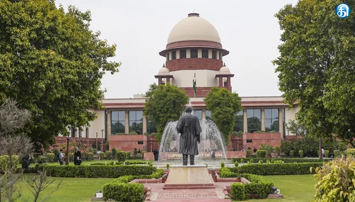தமிழ்நாட்டில் மும்மொழி கொள்கையை அமல்படுத்தக் கோரிய மனு தள்ளுபடி: உச்ச நீதிமன்றம் உத்தரவு
