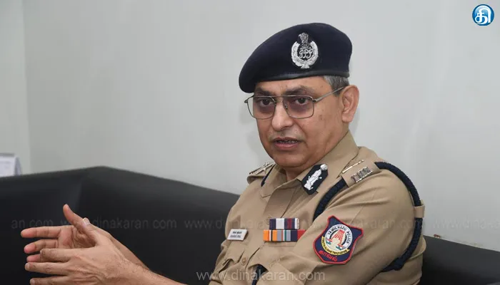 காவல்துறை அதிகாரிகள் 12 பேரை இடமாற்றம் செய்து டிஜிபி சங்கர் ஜிவால் உத்தரவு