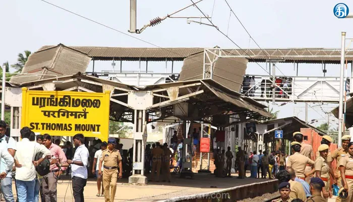 சென்னை பரங்கிமலையில் செல்போன் பேசிக்கொண்டே தண்டவாளத்தை கடந்த இருவர் ரயில் மோதி உயிரிழப்பு