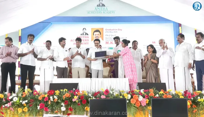 கொளத்தூர் சட்டமன்ற தொகுதியில் ஆய்வு; 501 மாணவிகளுக்கு தையல் எந்திரம், மடிக்கணினி: முதல்வர் மு.க.ஸ்டாலின் வழங்கினார்