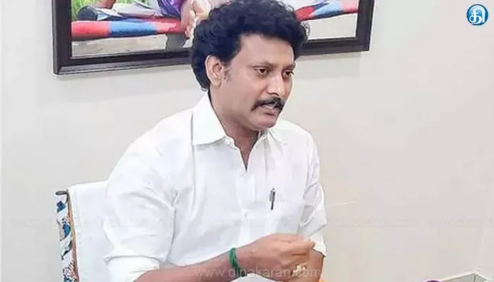 பள்ளிகள் திறக்கப்படும் தேதி வெயிலின் தாக்கத்தை பொறுத்து உரிய நேரத்தில் முடிவு எடுக்கப்படும் : அமைச்சர் அன்பில் மகேஸ்