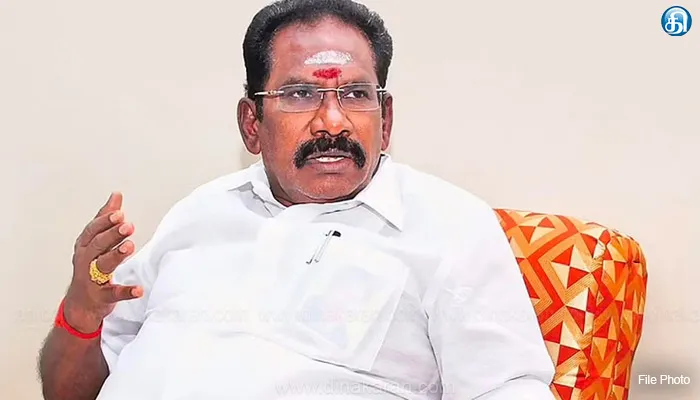 பிரதமர் மோடிக்குதான் பாராட்டு ராணுவ வீரர்கள் எங்க சண்டை போட்டாங்க? செல்லூர் ராஜூ சர்ச்சை