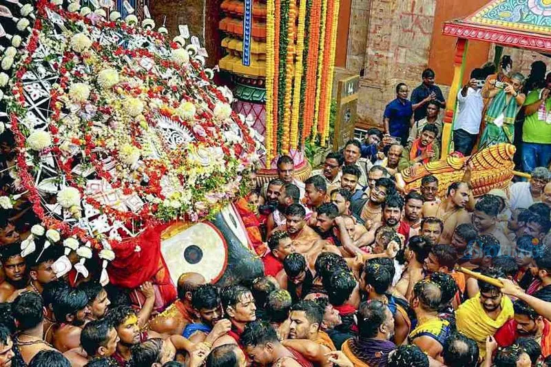 பூரி ஜெகன்நாதர் கோயில் ரத யாத்திரையில் லட்சக்கணக்கானோர் பங்கேற்பு