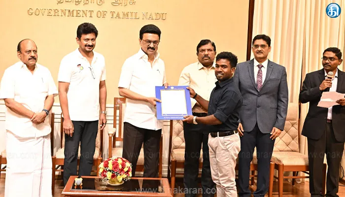 தொழில் வணிகத்துறைக்கு டிஎன்பிஎஸ்சி மூலம் தேர்வான 50 பேருக்கு பணி ஆணை: முதல்வர் மு.க.ஸ்டாலின் வழங்கினார்