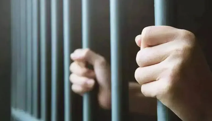 சிறுமியை கடத்தி பாலியல் வன்கொடுமை கொடூரனுக்கு 33 ஆண்டுகள் சிறை