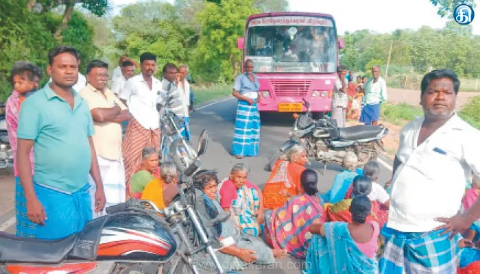 சாலையை சீரமைக்ககோரி பொதுமக்கள் திடீர் சாலை மறியல்
