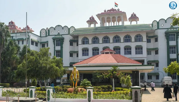 தமிழக அரசின் நில ஒருங்கிணைப்பு சட்ட மசோதாவை எதிர்த்த மனு தள்ளுபடி: ஐகோர்ட் மதுரை கிளை அதிரடி