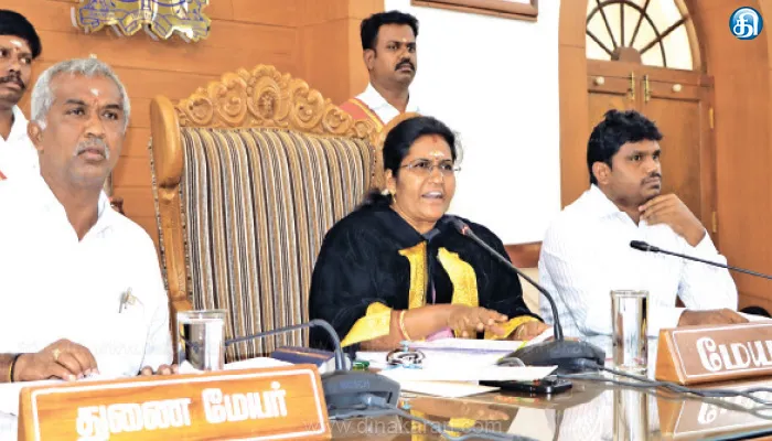 கோவை மாநகராட்சி கூட்டத்தில் பாதாள சாக்கடை, குடிநீர் கட்டண இணைப்பு தீர்மானம் ஒத்திவைப்பு