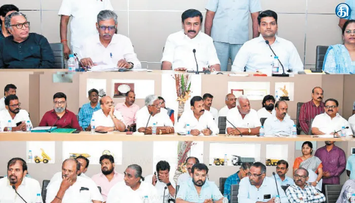 தயாரிப்பாளர் சங்கம், பெப்சி இடையே அரசு தரப்பில் பேச்சுவார்த்தை