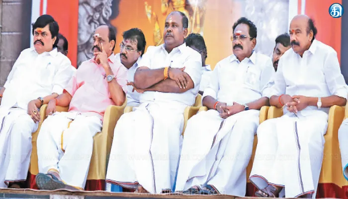 முருகர் மாநாட்டில் பெரியார், அண்ணா குறித்து அவதூறு; அதிமுக முன்னாள் அமைச்சர்கள் பகிரங்க மன்னிப்பு கேட்க வேண்டும்: திராவிட உணர்வாளர்கள் கண்டனம்