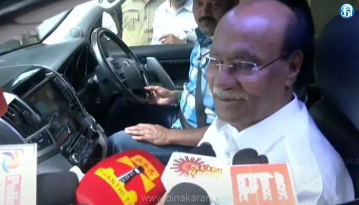 தைலாபுரம் தோட்டத்தில் இருந்து சென்னைக்கு புறப்பட்டுச் சென்றார் ராமதாஸ்