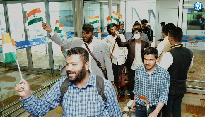 ஆபரேஷன் சிந்து : ஈரானில் இருந்து இதுவரை 2,858 இந்தியர்கள் தாயகம் அழைத்து வரப்பட்டுள்ளனர்