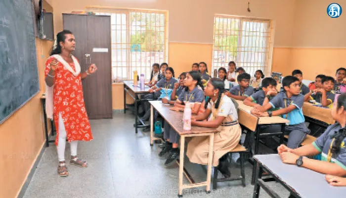 தடைகள் பல கடந்து முனைவர் பட்டம் பெற்று திருநங்கை அசத்தல்: பேராசிரியைaயாக பணிபுரிய ஆசை
