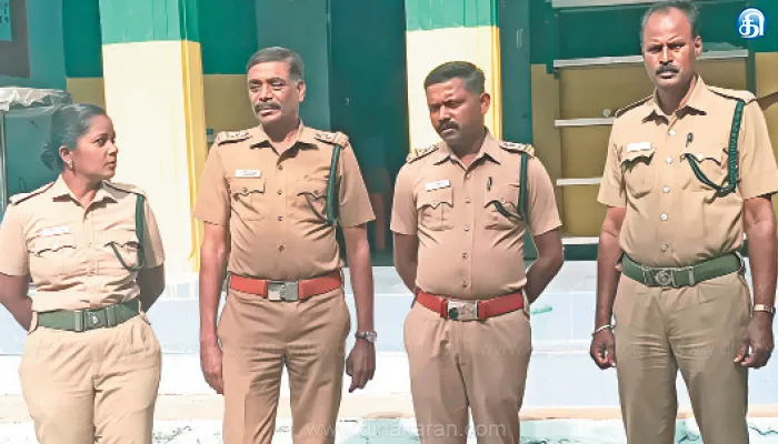 காரில் ரூ.2 கோடி மதிப்பிலான யானை தந்தம் கடத்திய பெண் உள்பட 8 பேர் கைது